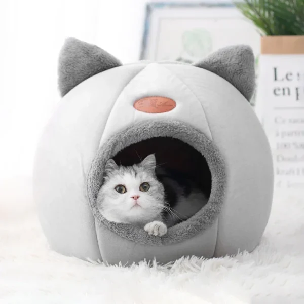 Comfort Winter Pet House Bed